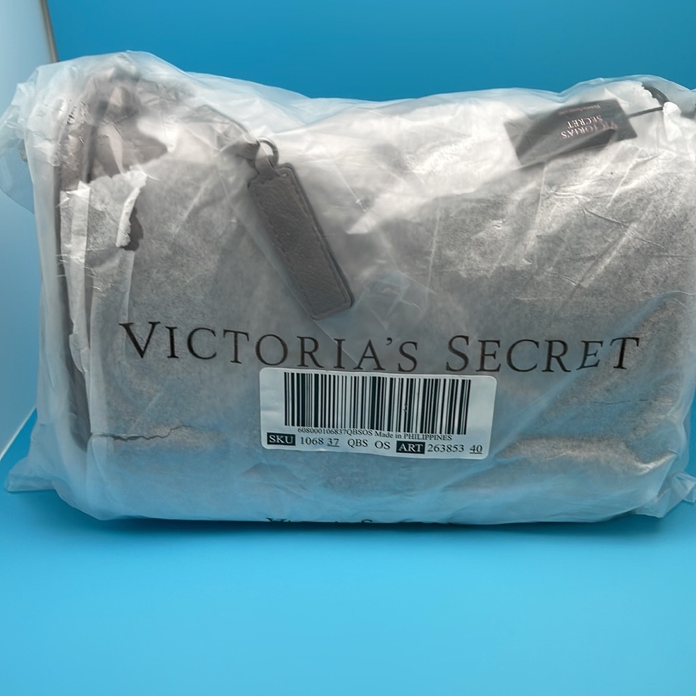 Womens Shoulder Bag, The Victoria Medium Shoulder Bag, by Victoria Secret, NWT - Picture 11 of 12